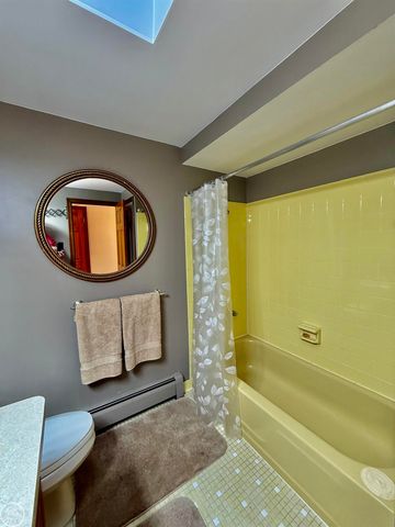 306 N Hurd Road, Ortonville, MI 48462