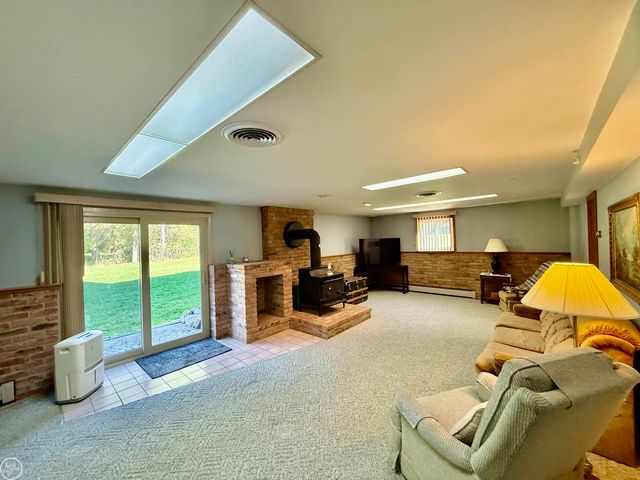 306 N Hurd Road, Ortonville, MI 48462