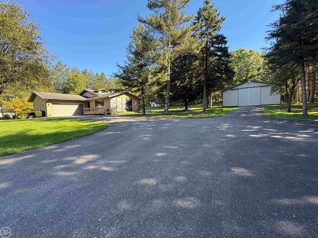 306 N Hurd Road, Ortonville, MI 48462