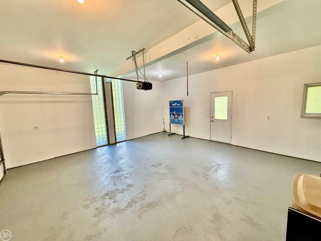 306 N Hurd Road, Ortonville, MI 48462