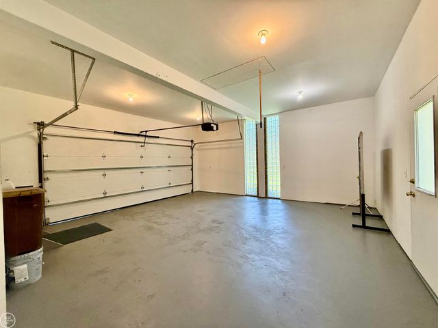 306 N Hurd Road, Ortonville, MI 48462