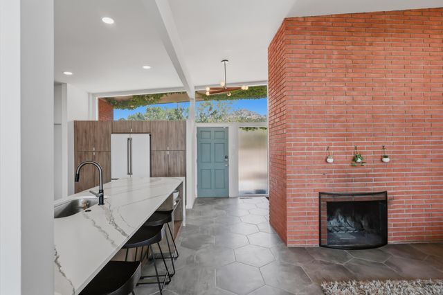 803 Martingale Lane SE, Albuquerque, NM 87123