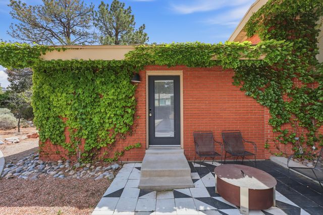 803 Martingale Lane SE, Albuquerque, NM 87123
