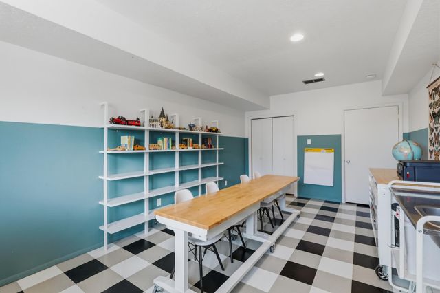 803 Martingale Lane SE, Albuquerque, NM 87123