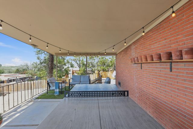 803 Martingale Lane SE, Albuquerque, NM 87123