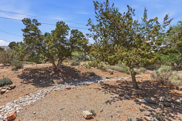 803 Martingale Lane SE, Albuquerque, NM 87123