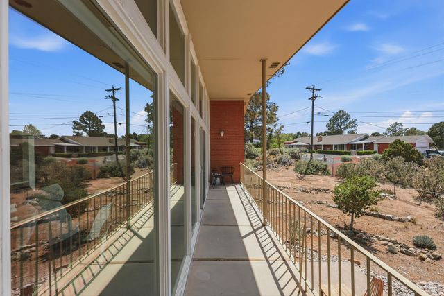 803 Martingale Lane SE, Albuquerque, NM 87123