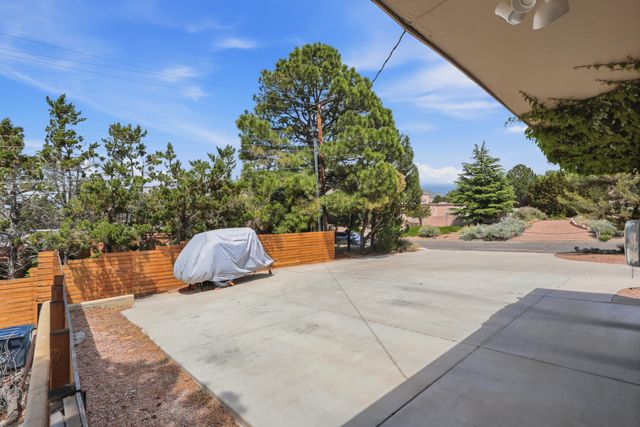 803 Martingale Lane SE, Albuquerque, NM 87123