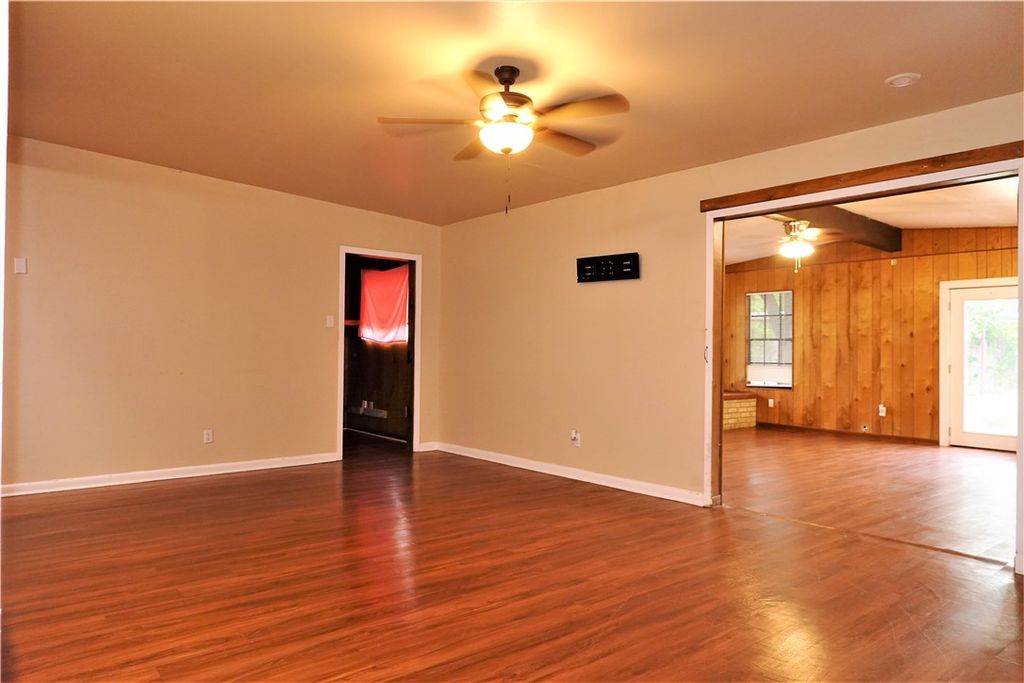 620 Reynolds Ave, Taft, TX 78390 — photo 2
