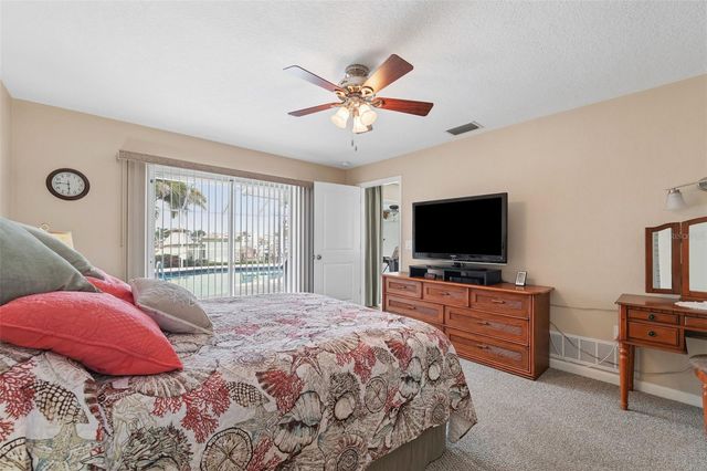 5860 LEELAND STREET S, St Petersburg, FL 33715