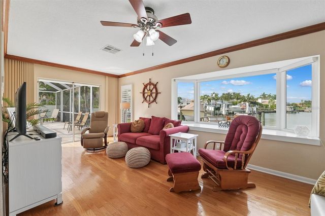 5860 LEELAND STREET S, St Petersburg, FL 33715