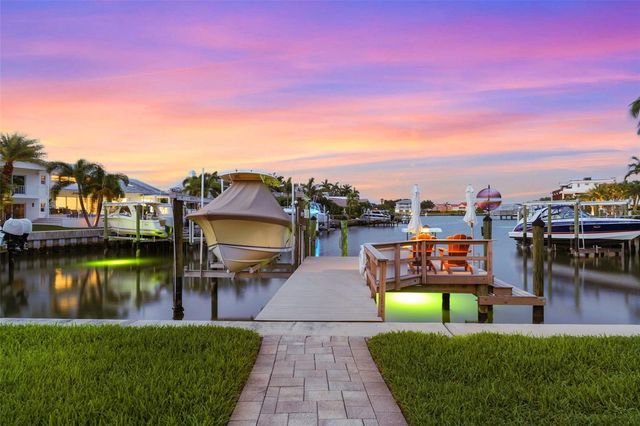 5860 LEELAND STREET S, St Petersburg, FL 33715