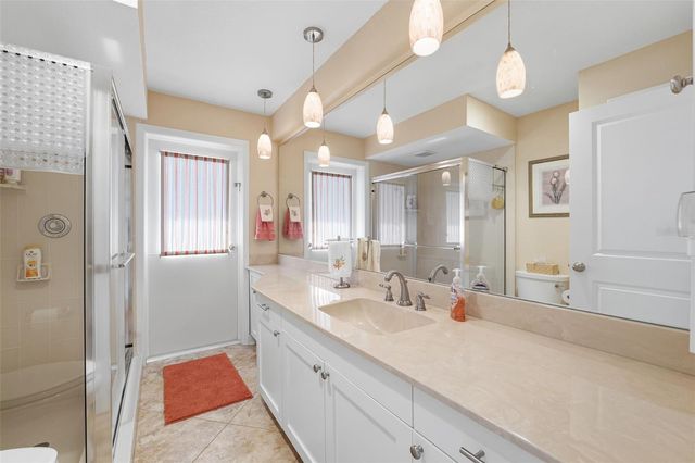 5860 LEELAND STREET S, St Petersburg, FL 33715