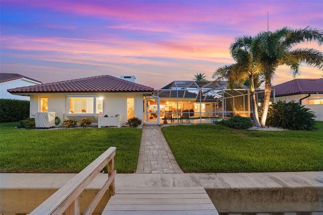 5860 LEELAND STREET S, St Petersburg, FL 33715