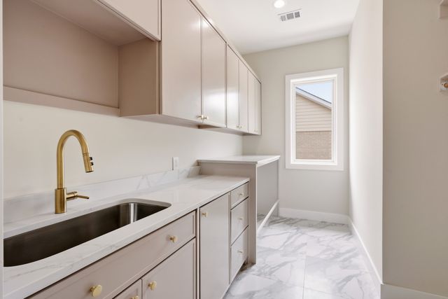 6055 Ellsworth Avenue, Dallas, TX 75206