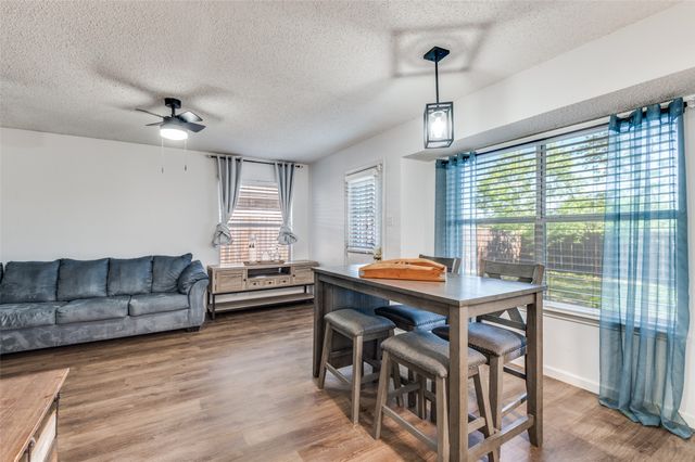 627 Lemon Drive, Arlington, TX 76018