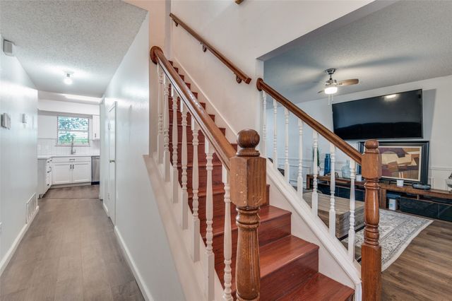 627 Lemon Drive, Arlington, TX 76018