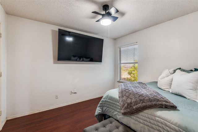 627 Lemon Drive, Arlington, TX 76018