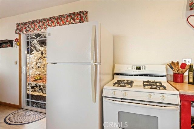 3723 Lakeview, Nice, CA 95464