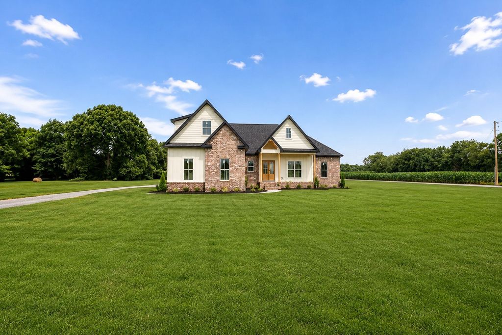 3371 Midland Road, Shelbyville, TN 37160
