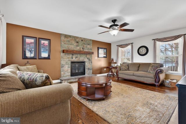 520 NURSERY DR. N, Mechanicsburg, PA 17055