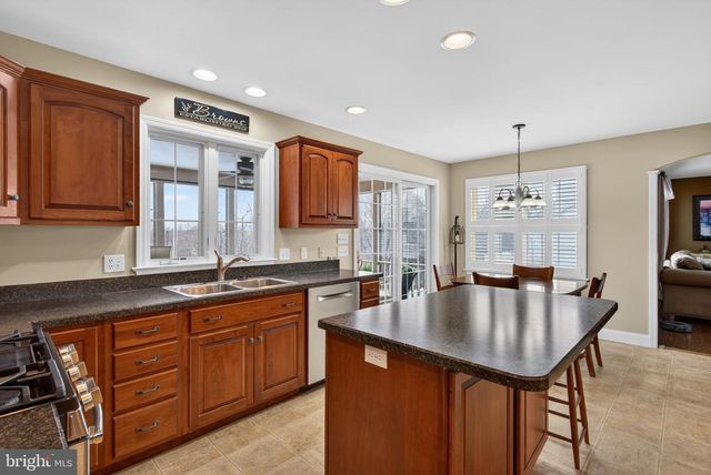 520 NURSERY DR. N, Mechanicsburg, PA 17055