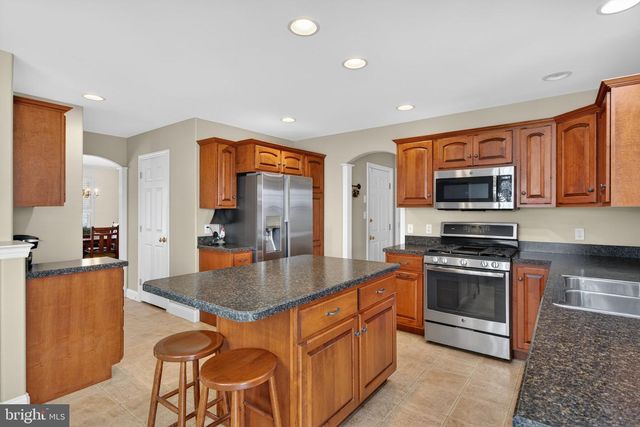 520 NURSERY DR. N, Mechanicsburg, PA 17055