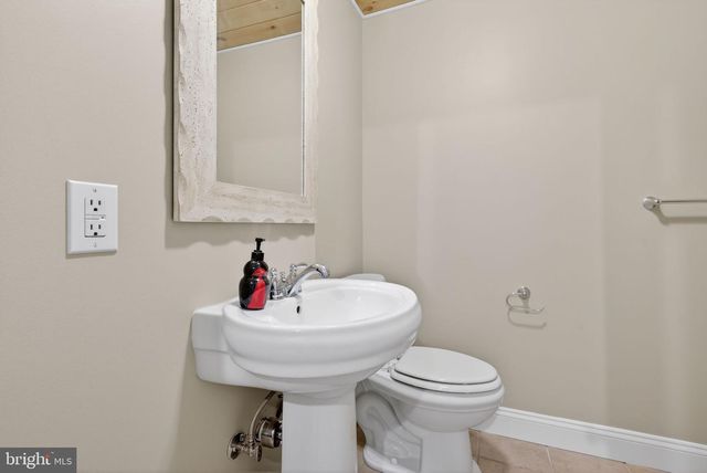 520 NURSERY DR. N, Mechanicsburg, PA 17055