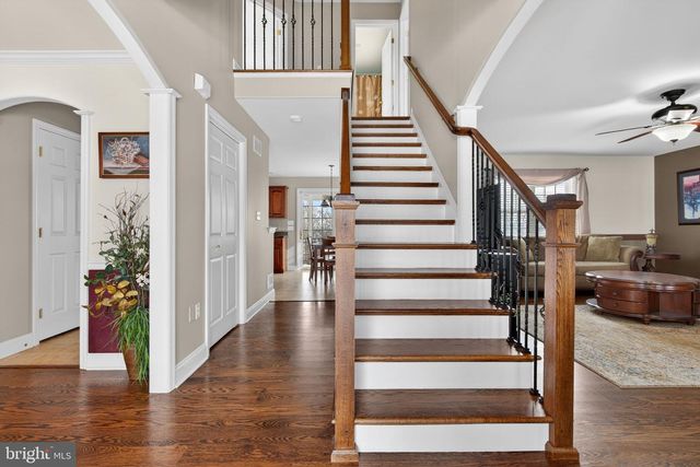 520 NURSERY DR. N, Mechanicsburg, PA 17055