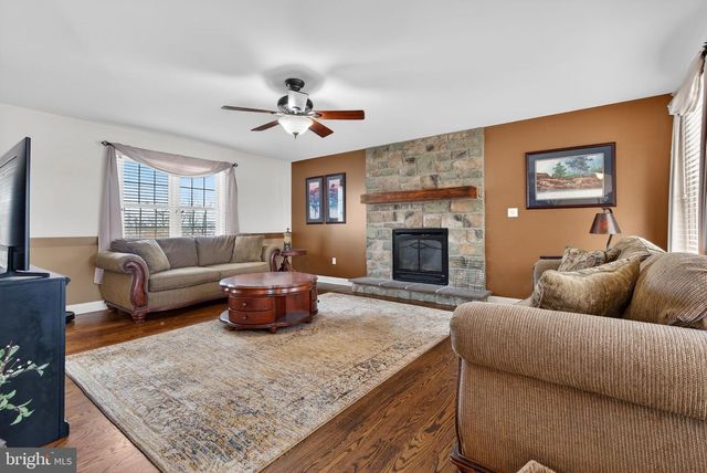 520 NURSERY DR. N, Mechanicsburg, PA 17055