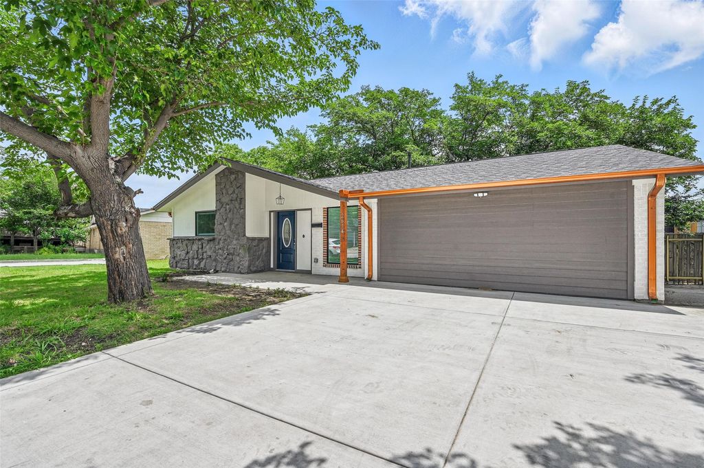 2614 E Mitchell Street, Arlington, TX 76010
