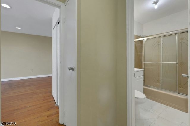 2215 Grand Ave 13, North Bergen Twp., NJ 07047