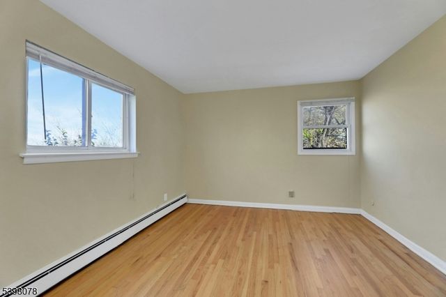 2215 Grand Ave 13, North Bergen Twp., NJ 07047