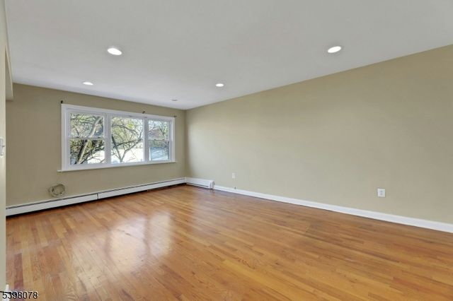 2215 Grand Ave 13, North Bergen Twp., NJ 07047