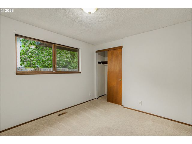 7750 Sw RAINTREE Dr, Beaverton, OR 97008