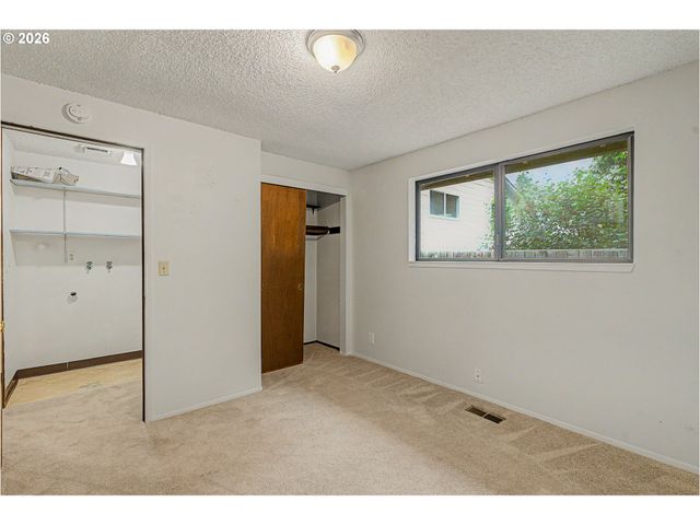 7750 Sw RAINTREE Dr, Beaverton, OR 97008