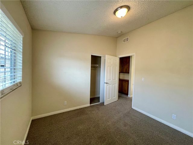 4763 W Avenue L8, Lancaster, CA 93536
