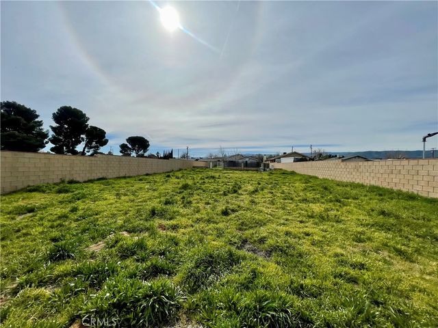 4763 W Avenue L8, Lancaster, CA 93536