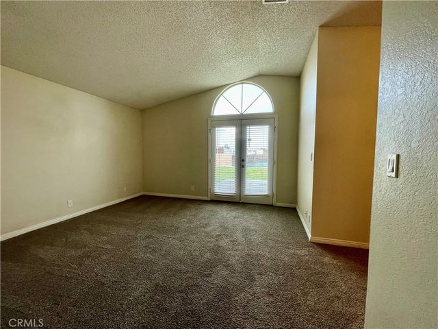 4763 W Avenue L8, Lancaster, CA 93536