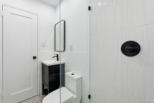 86-11 151st Avenue 4H, Howard Beach, NY 11414