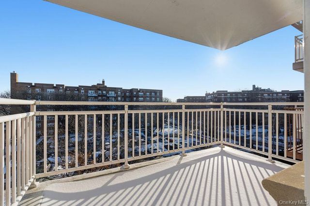 86-11 151st Avenue 4H, Howard Beach, NY 11414