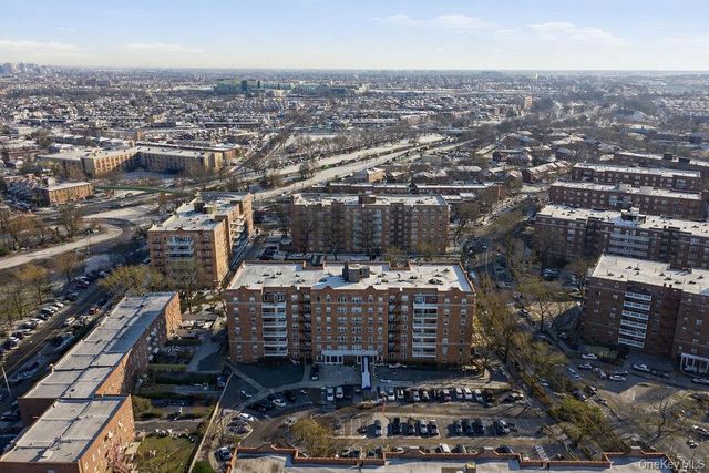 86-11 151st Avenue 4H, Howard Beach, NY 11414