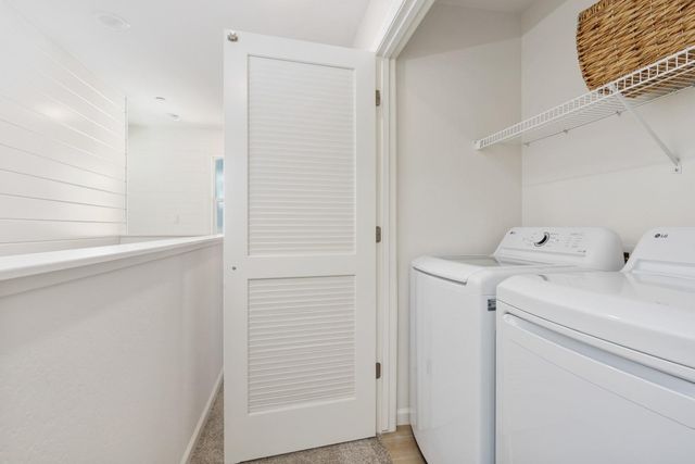 6581 E Clingstone Drive, Fresno, CA 93727