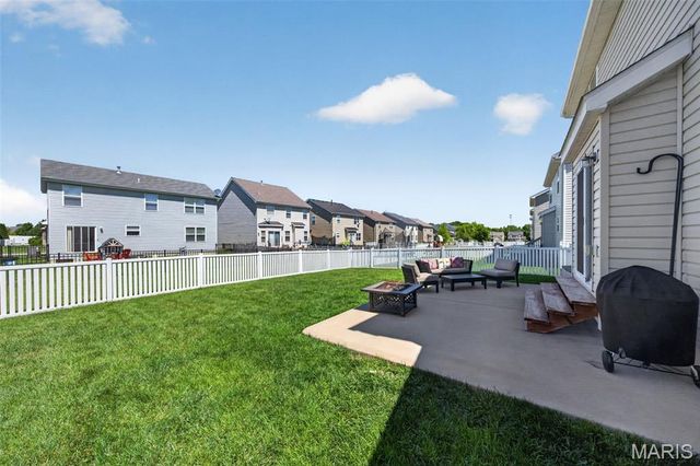 205 Pecan Bluffs Drive, Wentzville, MO 63385