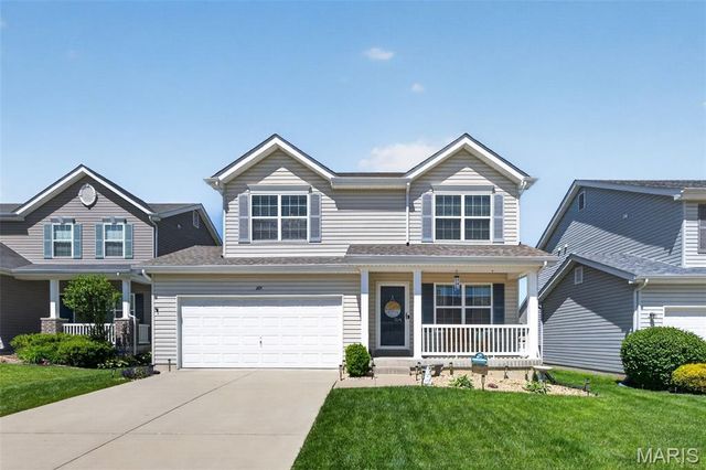 205 Pecan Bluffs Drive, Wentzville, MO 63385