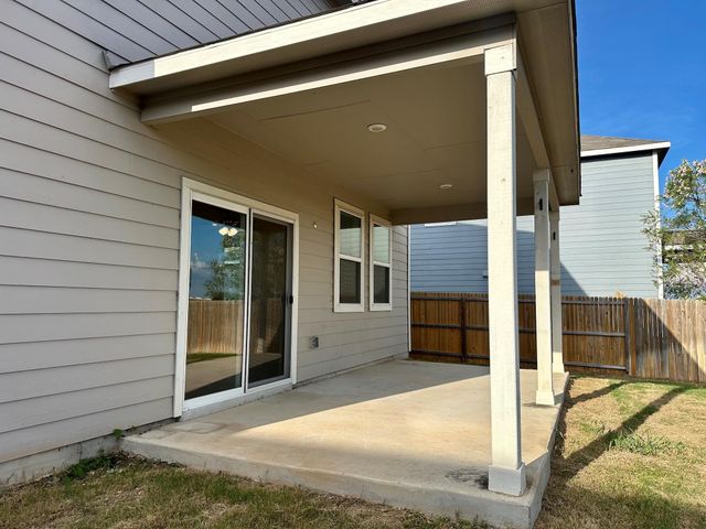 2141 Hiddenbrooke PASS, Seguin, TX 78155