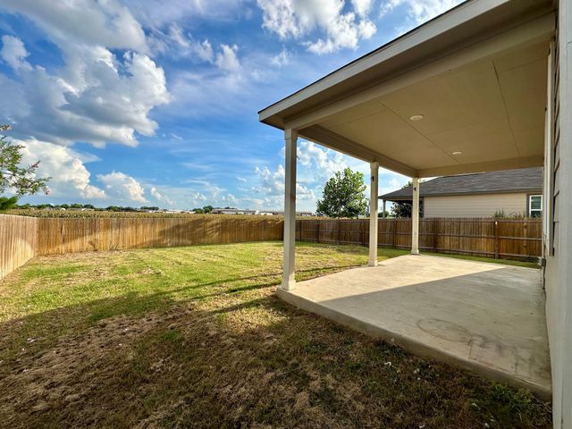 2141 Hiddenbrooke PASS, Seguin, TX 78155