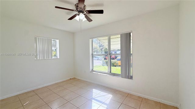 1411 NE 155th Ter 1411, North Miami Beach, FL 33162