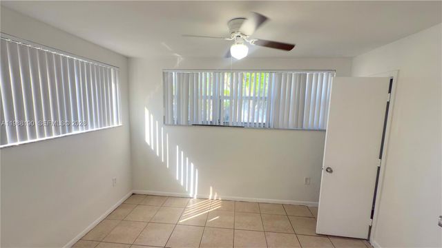 1411 NE 155th Ter 1411, North Miami Beach, FL 33162