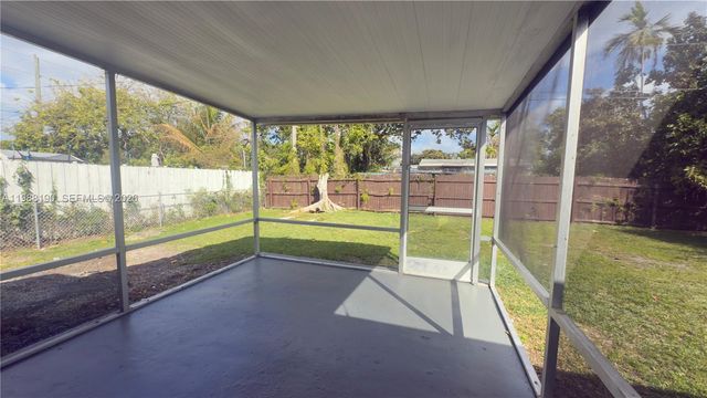 1411 NE 155th Ter 1411, North Miami Beach, FL 33162